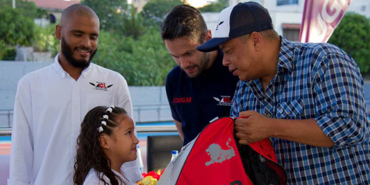 MÁS DE 50 MILLONES DE PESOS EN PRODUCTOS DEPORTIVOS, LA DONACIÓN DE COUGAR PARA EL PATINAJE EN COLOMBIA